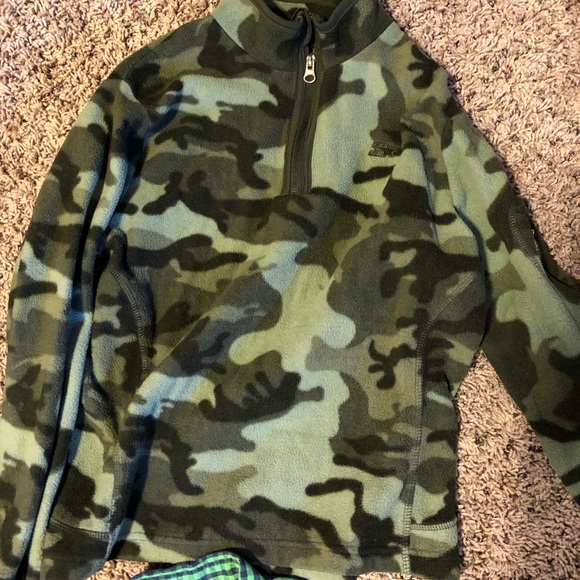 Bundle of boys tops - Picture 6 of 8